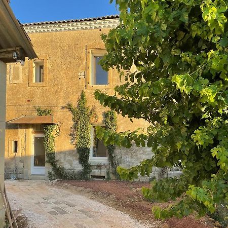 Mas De La Forge Noguier Bed & Breakfast Vergèze Екстериор снимка