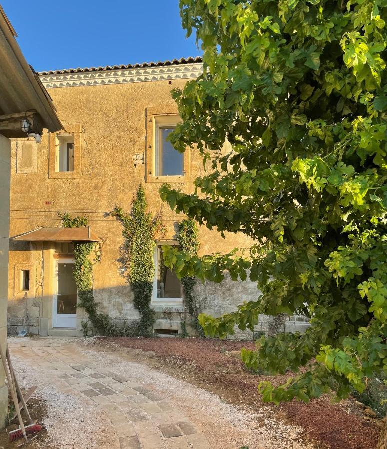Mas De La Forge Noguier Bed & Breakfast Vergèze Екстериор снимка