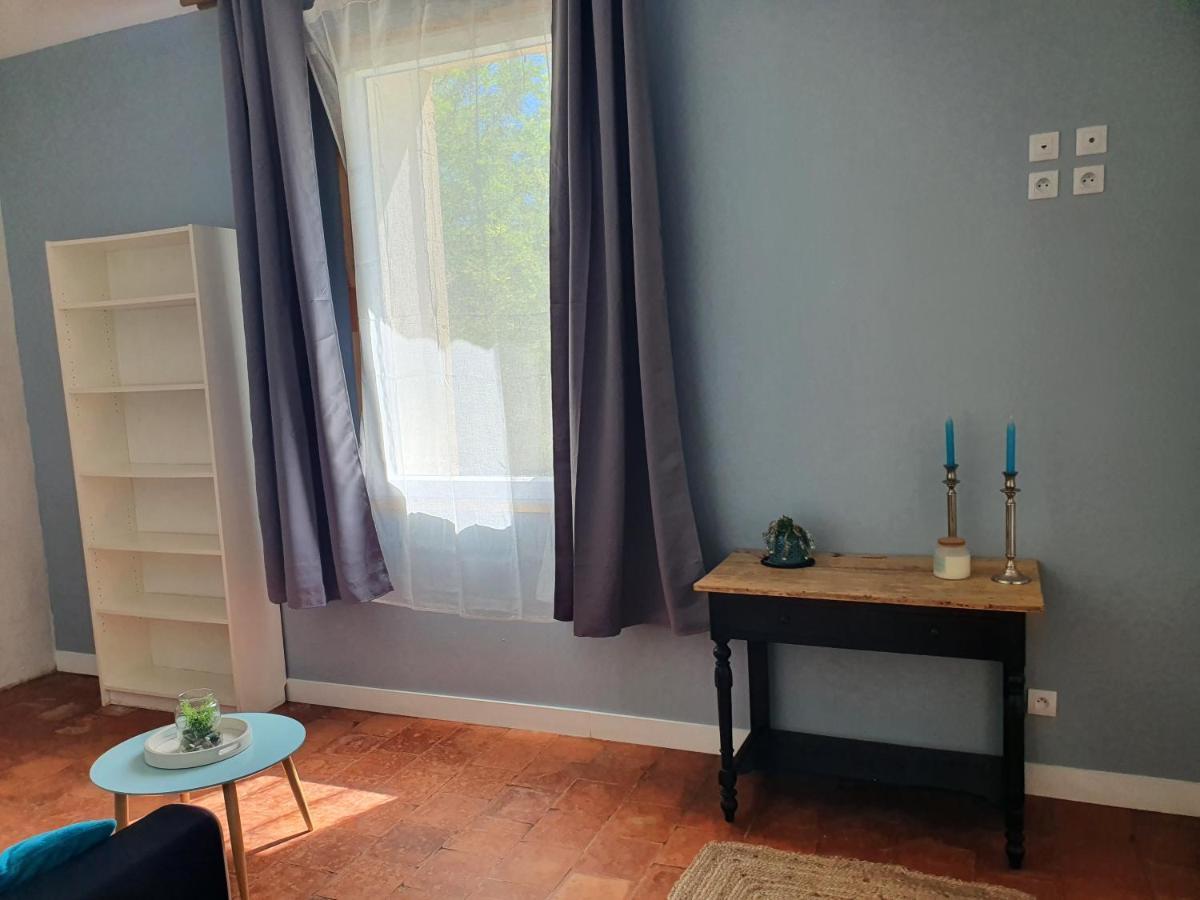 Mas De La Forge Noguier Bed & Breakfast Vergèze Екстериор снимка