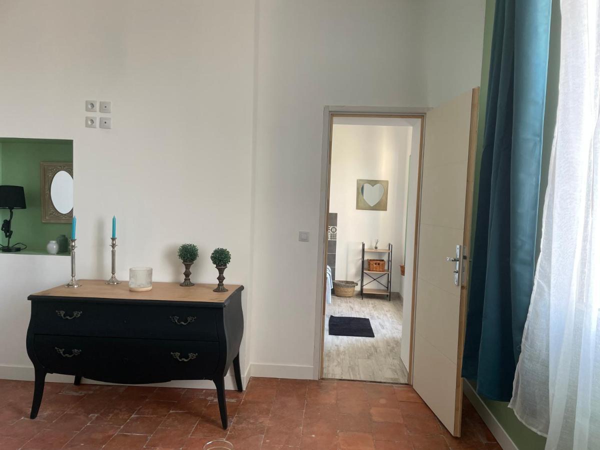 Mas De La Forge Noguier Bed & Breakfast Vergèze Екстериор снимка